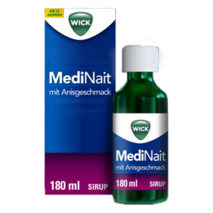 Grünes Fläschchen mit 180 ml Sirup, verpackt in blauer Schachtel, vermerkt mit "MediNait mit Anisgeschmack".