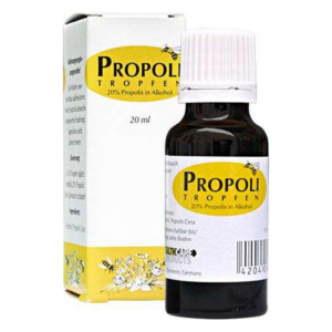 Eine braune Glasflasche mit Tropfverschluss, abgepackt in einem gelben und weißen Karton, enthält Propolis-Tropfen.